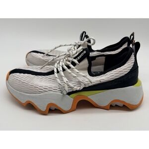 Sorel Shoes Women's 7.5 White Black Kinetic Impact Lace Sneakers Running Casual